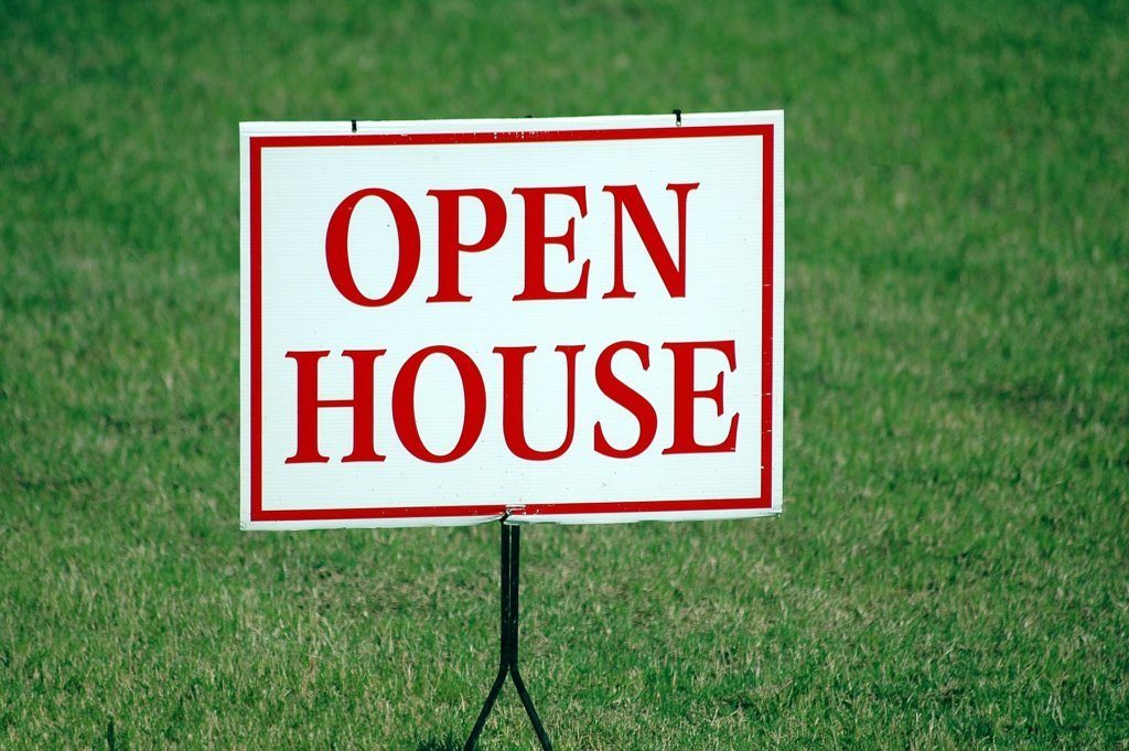 Keeping Your Home and Personal Items Safe During an Open House